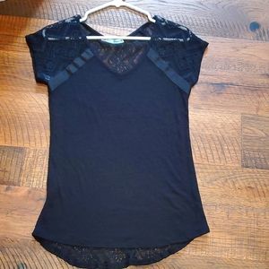 Maurices small black shirt lace